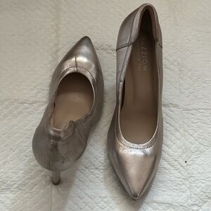 Pazzion pewter leather pointed toe pumps slip on heels EU‎ Sz 37 US Sz 7